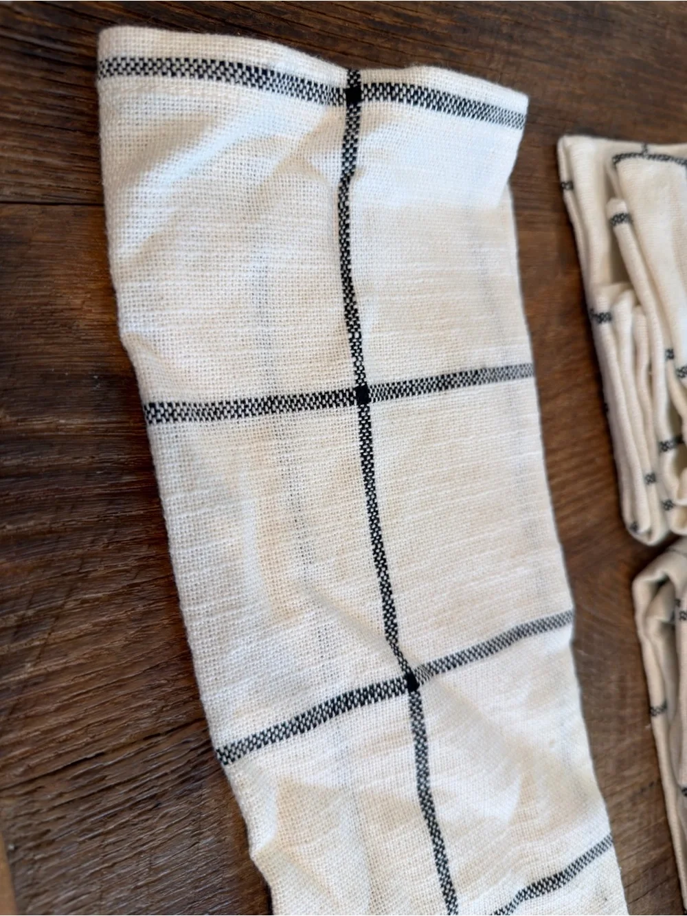 Fabric table linens napkin set of 4 large plaid design like new